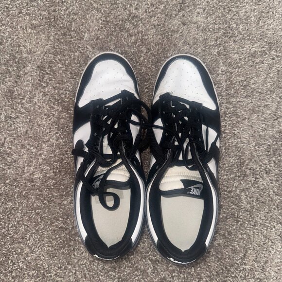 Nike Panda Dunks - Picture 5 of 7